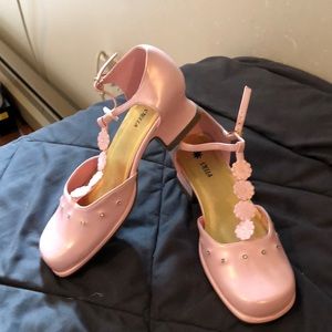 Dress shoes never used